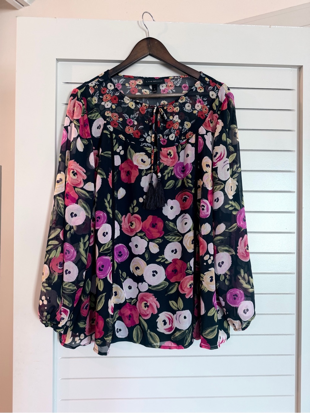 Lane Bryant Black Floral Tie-Neck Blouse with Pink and Cream Flowers NWT
